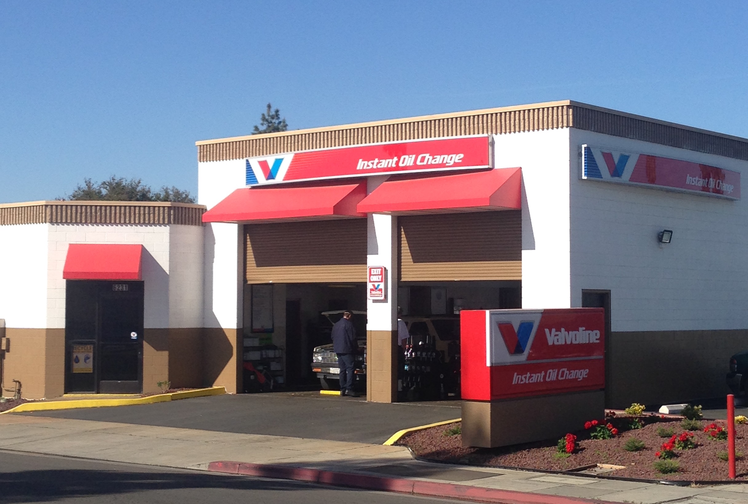 Oil Change & Coupons for Fresno | VIOC