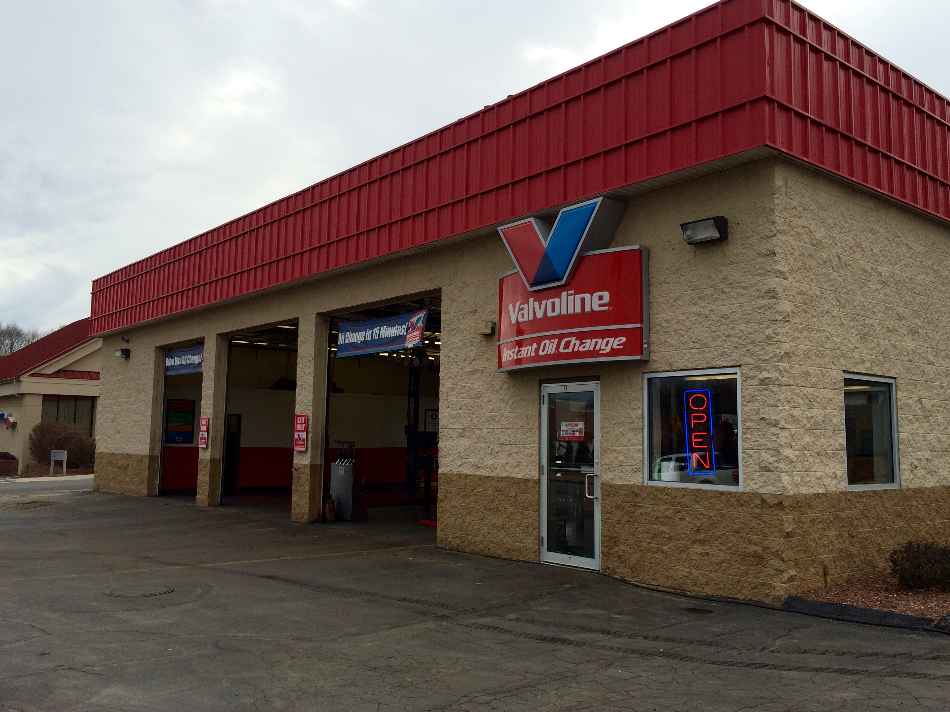 Valvoline Instant Oil Change Worcester, MA, 39 West Boylston